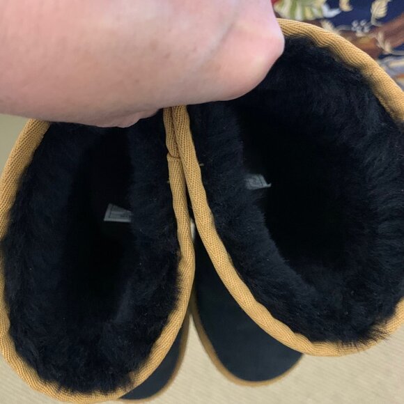 UGG classic short Rustic Weave boot - Picture 8 of 11